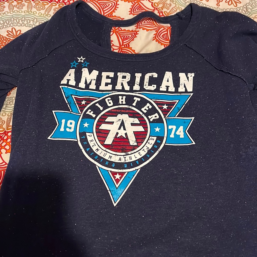Woman’s American fighter sweater from the buckle